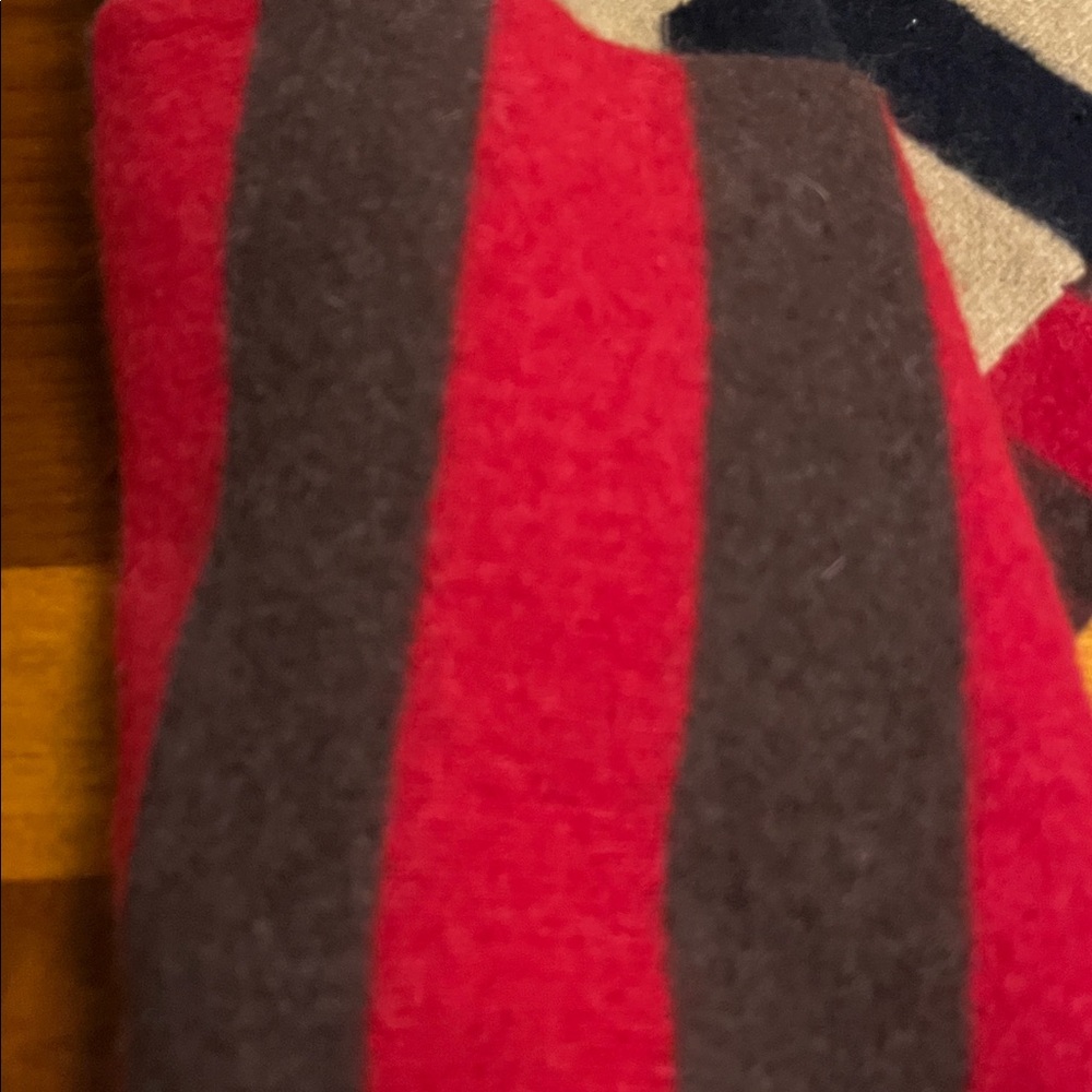 Barneys New York Striped Scarf in Beige, Navy & Red, new! Super soft - Picture 7 of 14